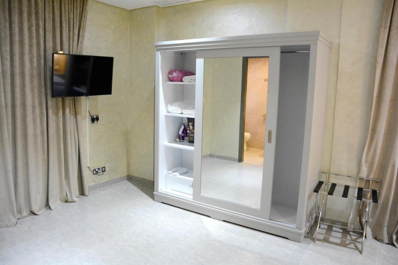 Aparthotel ذا فيفتى ايت السالمية à Koweït Extérieur photo